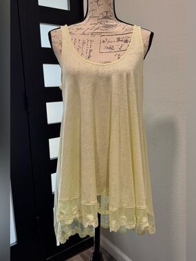 NWOT- Maronie Light Yellow Lace-Trim Swing Tank Top - Women